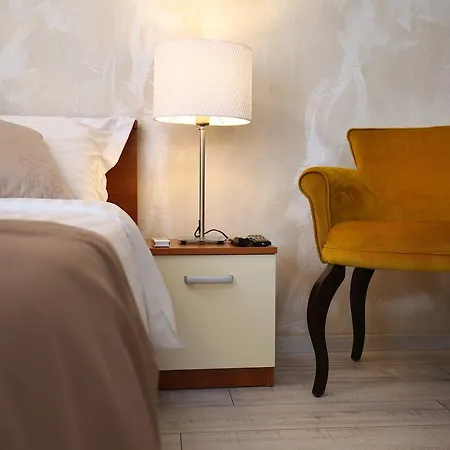 Luxury Lidija Gasthuis 3*