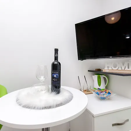 Luxury Lidija Pensión 3*