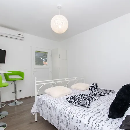 Luxury Lidija Pensión